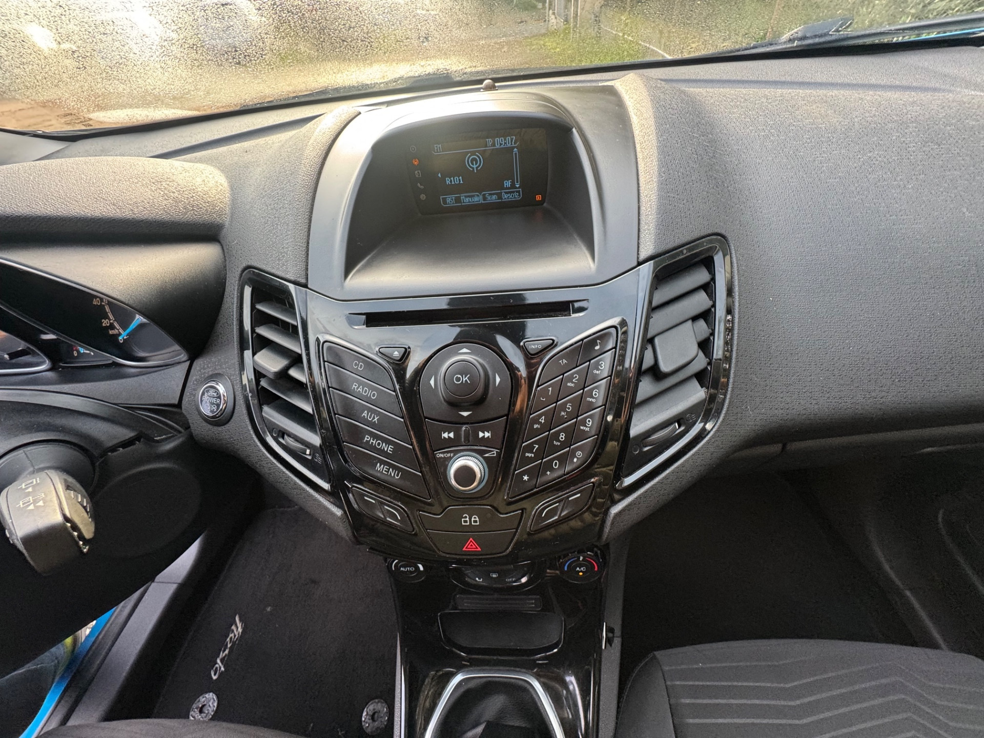 Ford Fiesta 1.5 TDCi 75CV 5 porte Titanium