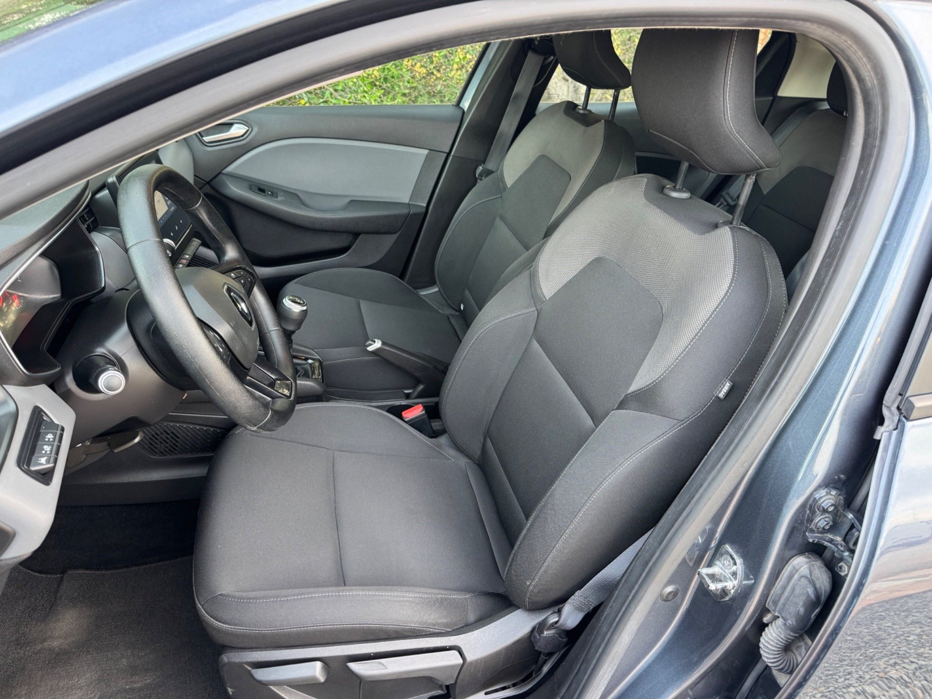 Renault Clio TCe 100 CV 5 porte Intens