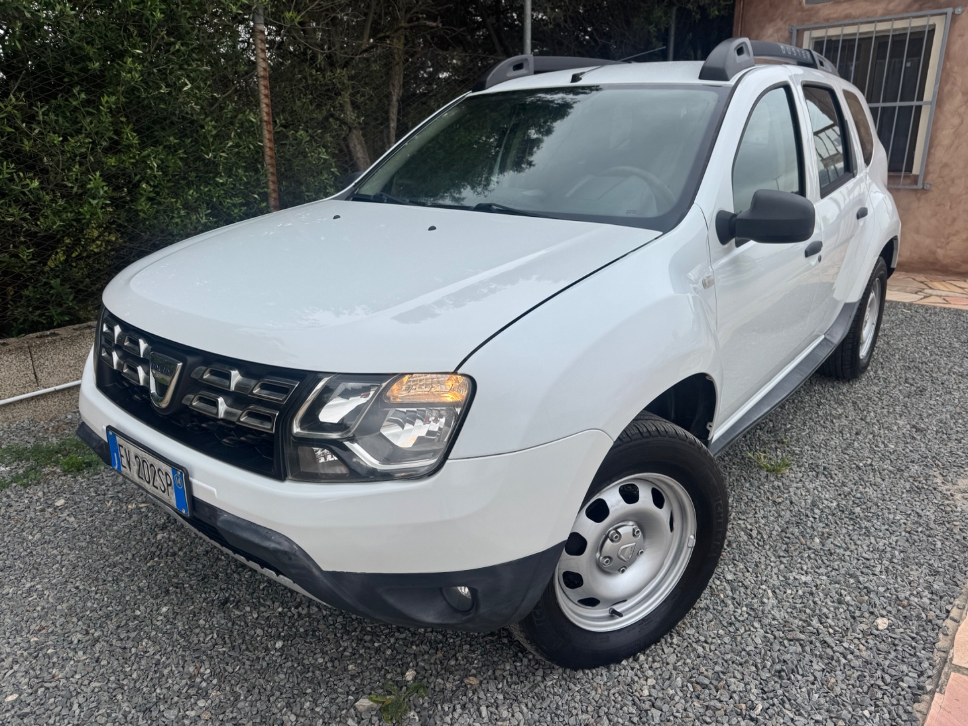 Dacia Duster 1.6 110CV 4×2 GPL Lauréate