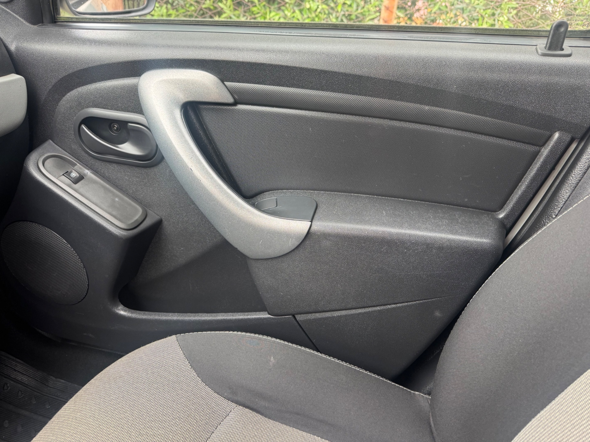 Dacia Duster 1.6 110CV 4×2 GPL Lauréate