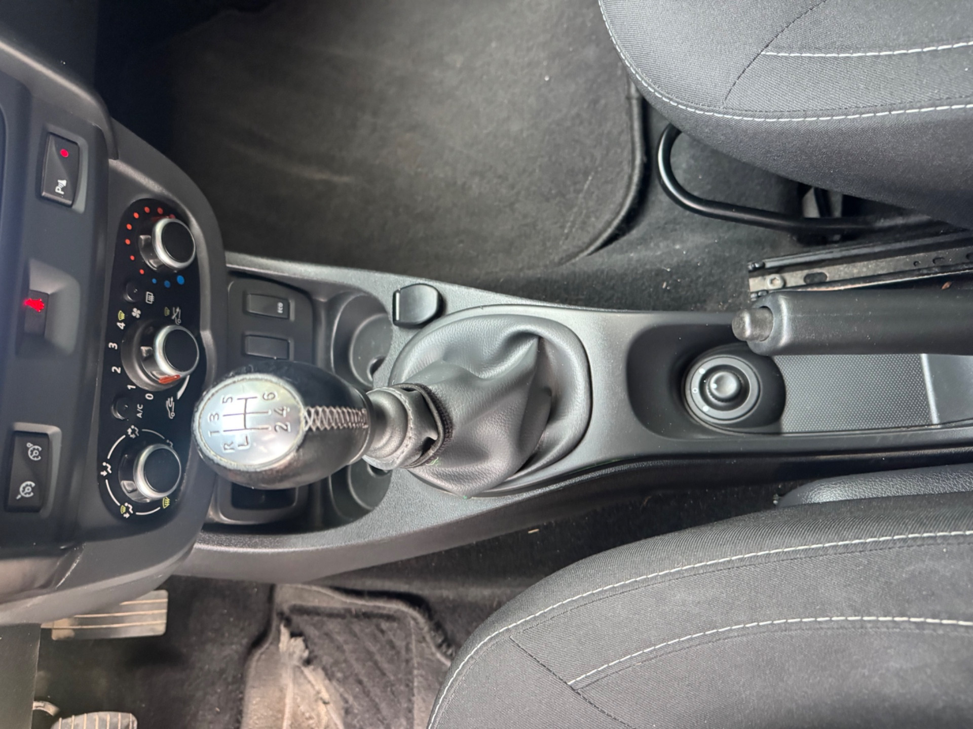 Dacia Duster 1.5 dCi 110 CV S&S 4×2 Lauréate N1