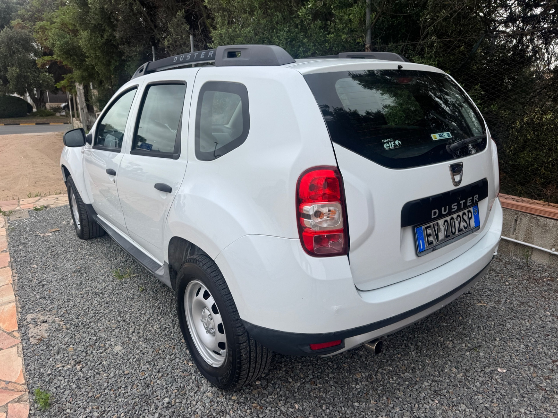 Dacia Duster 1.6 110CV 4×2 GPL Lauréate
