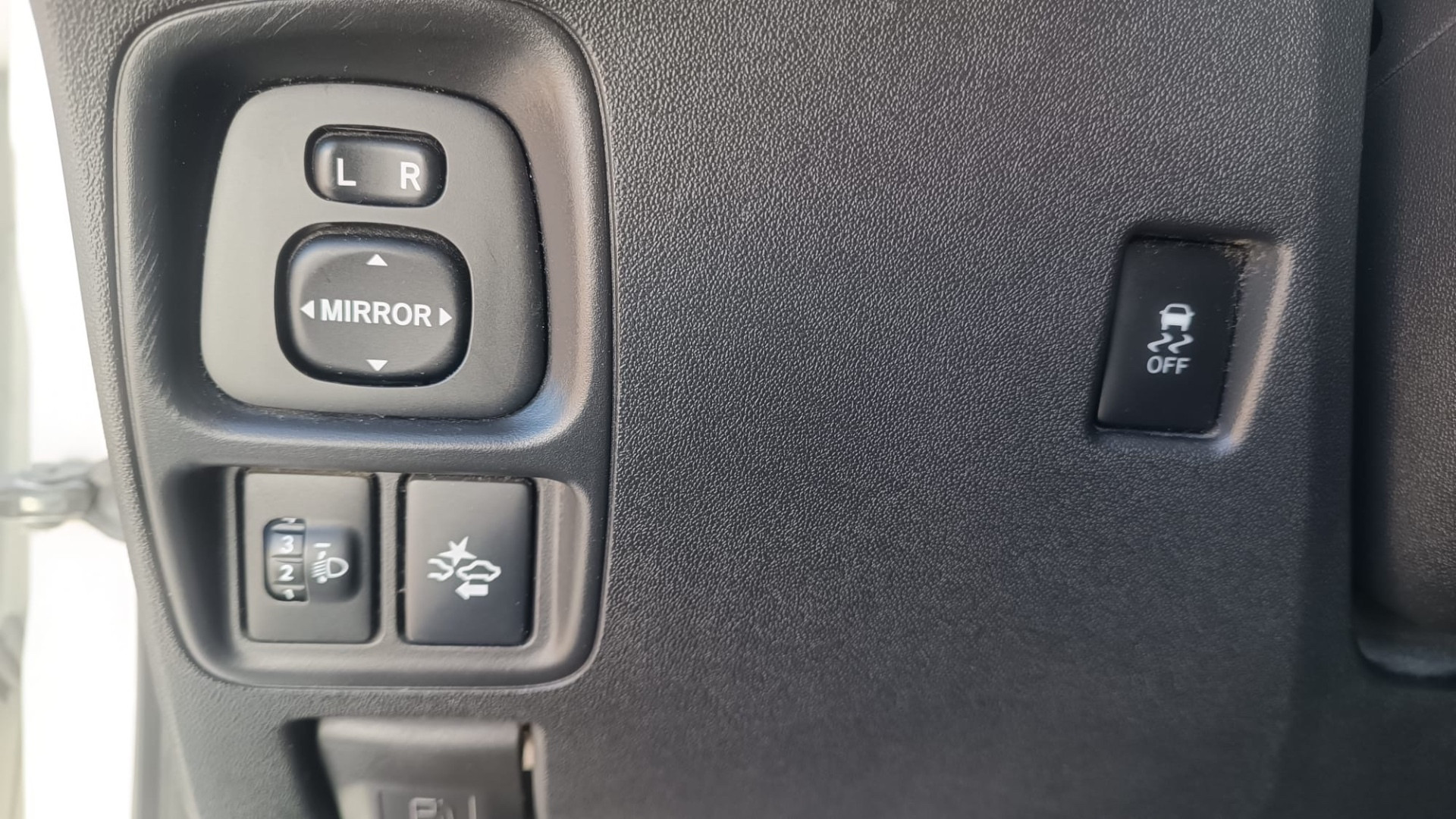 Toyota Aygo 1.0 VVT-i 69 CV 5 porte x-black TSS