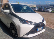 Toyota Aygo 1.0 VVT-i 69 CV 5 porte x-black TSS