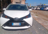 Toyota Aygo 1.0 VVT-i 69 CV 5 porte x-black TSS
