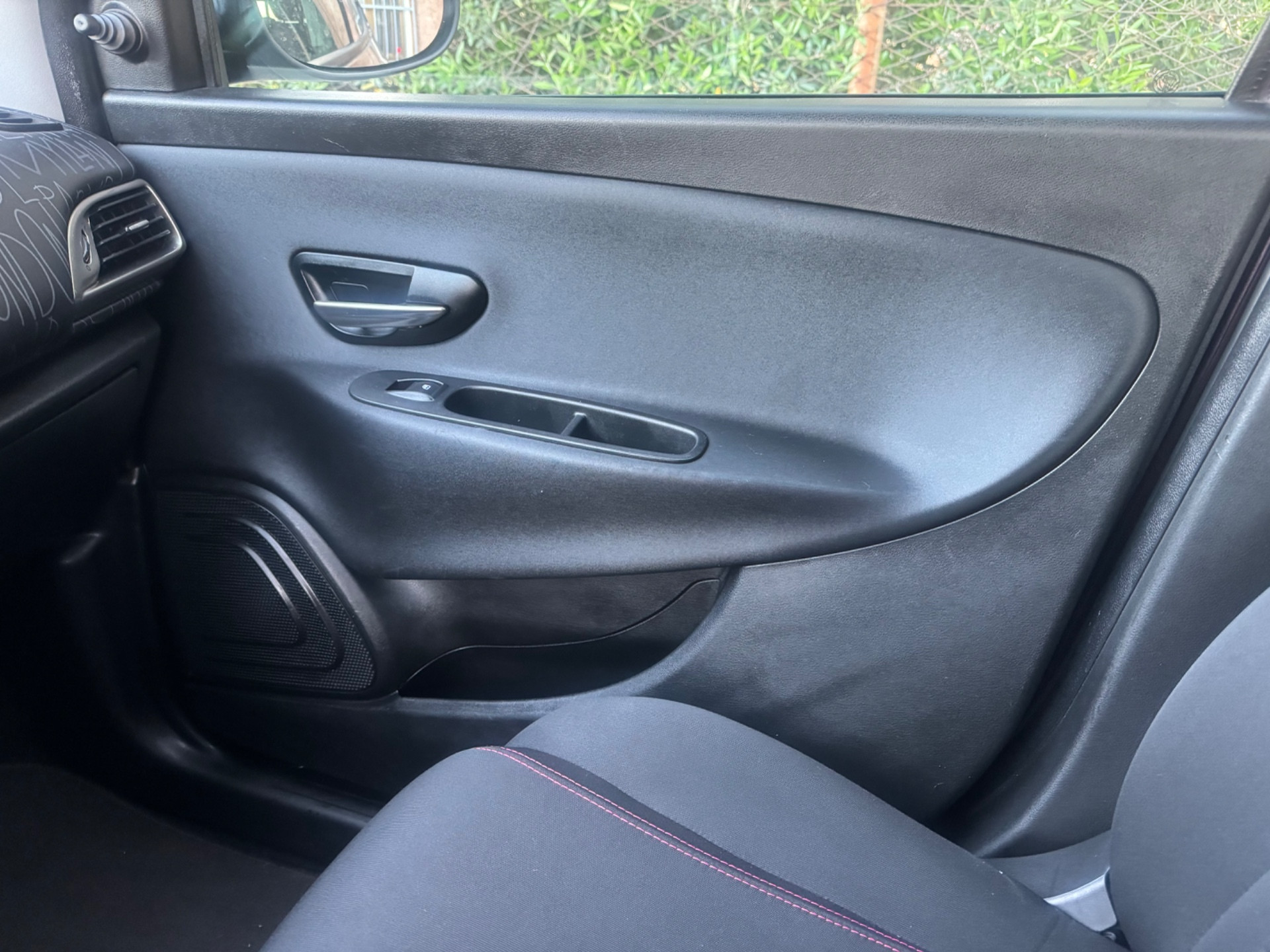 Lancia Ypsilon 1.2 69 CV 5 porte S&S Platinum