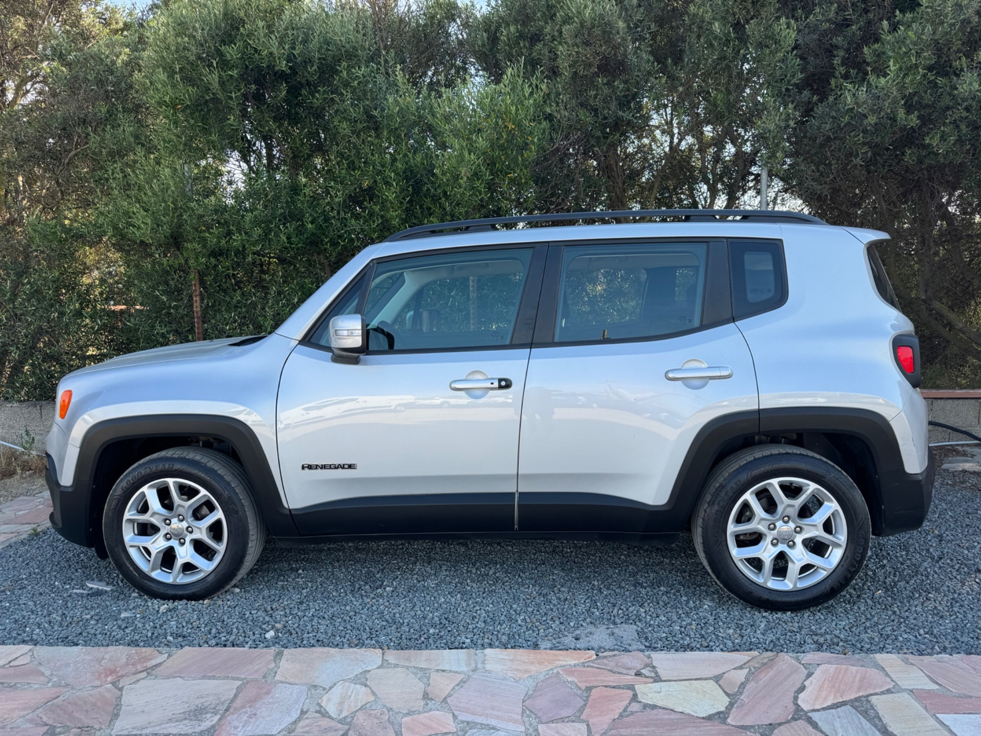 Jeep Renegade 1.6 Mjt 120 CV Longitude