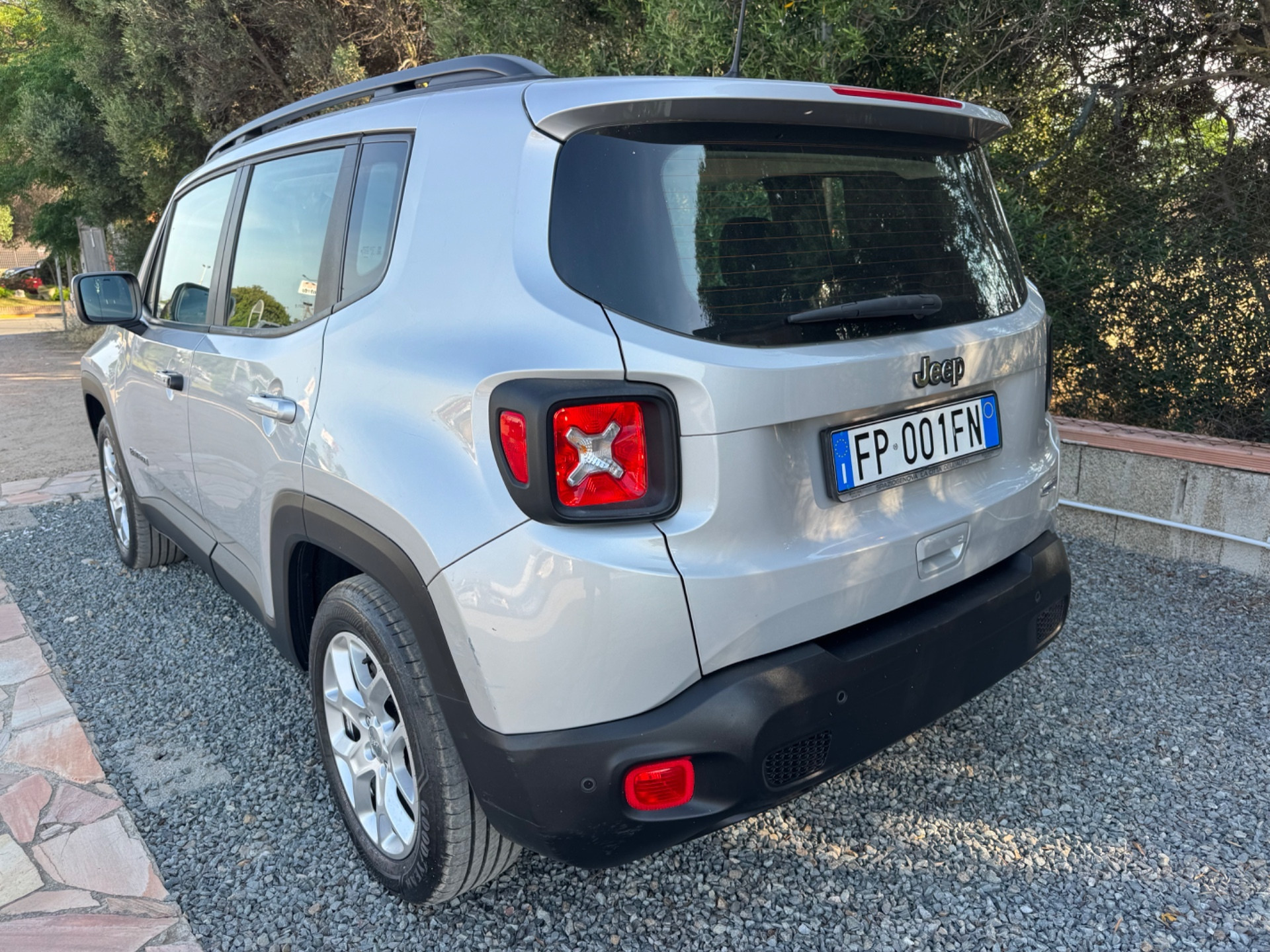 Jeep Renegade 1.6 Mjt 120 CV Longitude