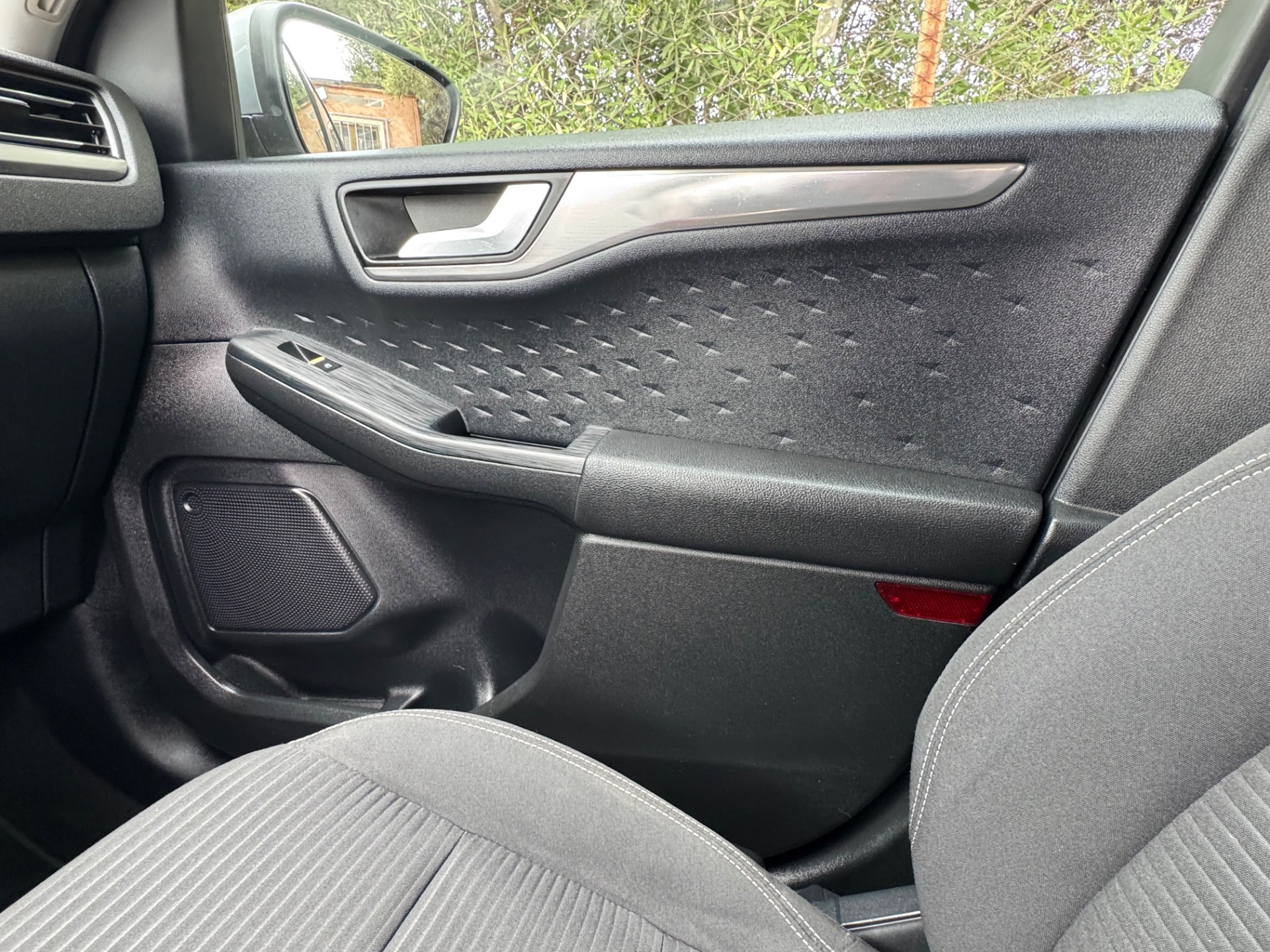 Ford Kuga 1.5 TDCI 120 CV S&S 2WD ST-Line