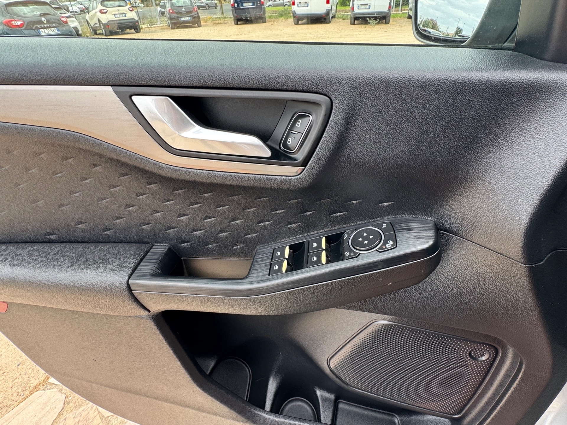 Ford Kuga 1.5 TDCI 120 CV S&S 2WD ST-Line