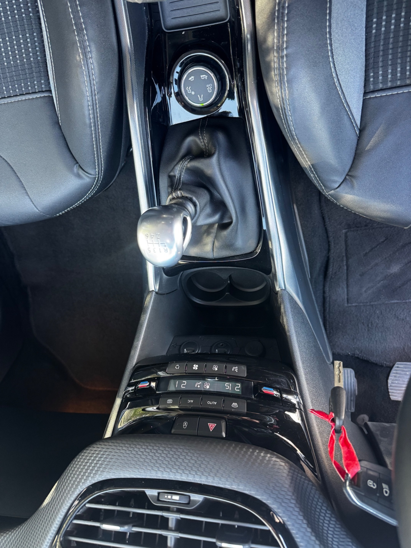Peugeot 2008 1.6 e-HDi 115 CV Stop&Start Allure