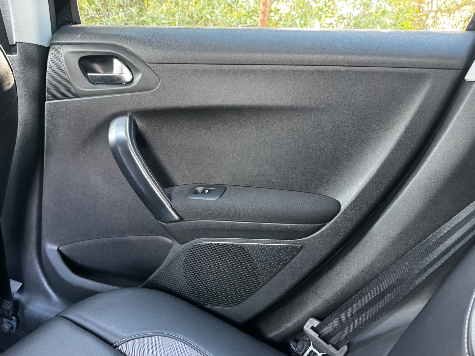 Peugeot 2008 1.6 e-HDi 115 CV Stop&Start Allure