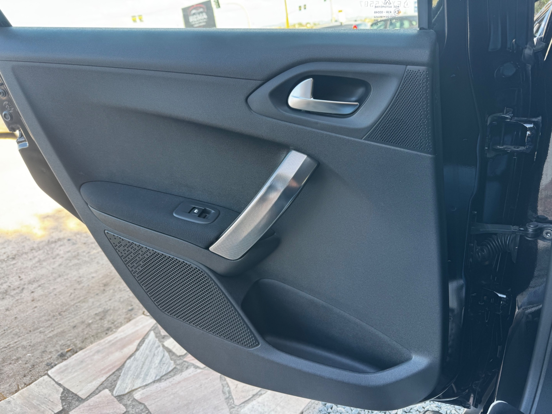 Peugeot 2008 1.6 e-HDi 115 CV Stop&Start Allure