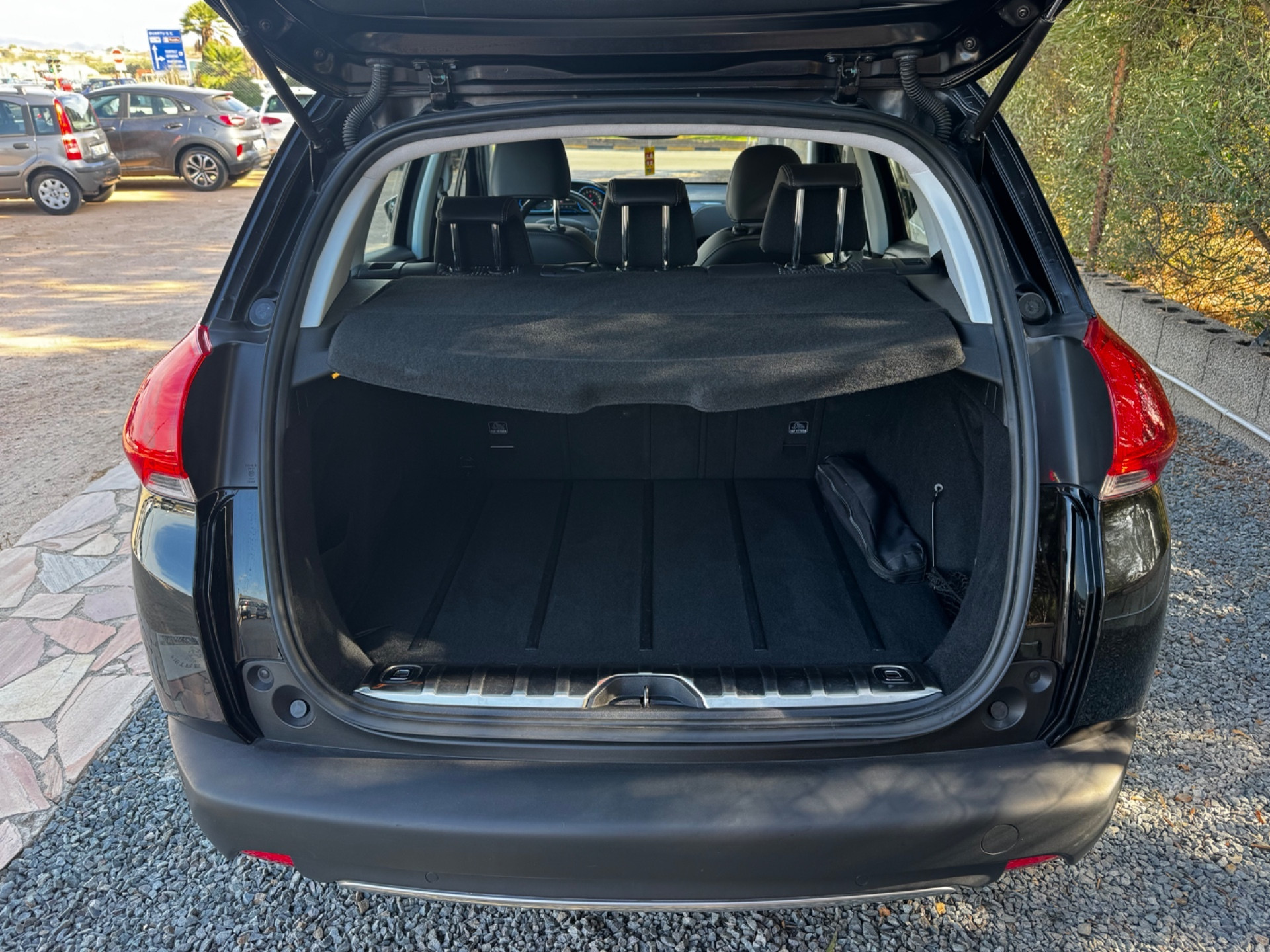 Peugeot 2008 1.6 e-HDi 115 CV Stop&Start Allure